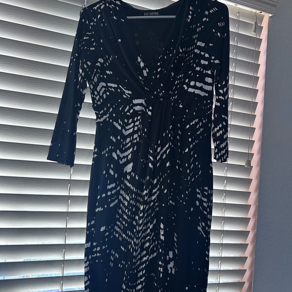 Express Black and White Sheath Dress with 3/4 Sleeves